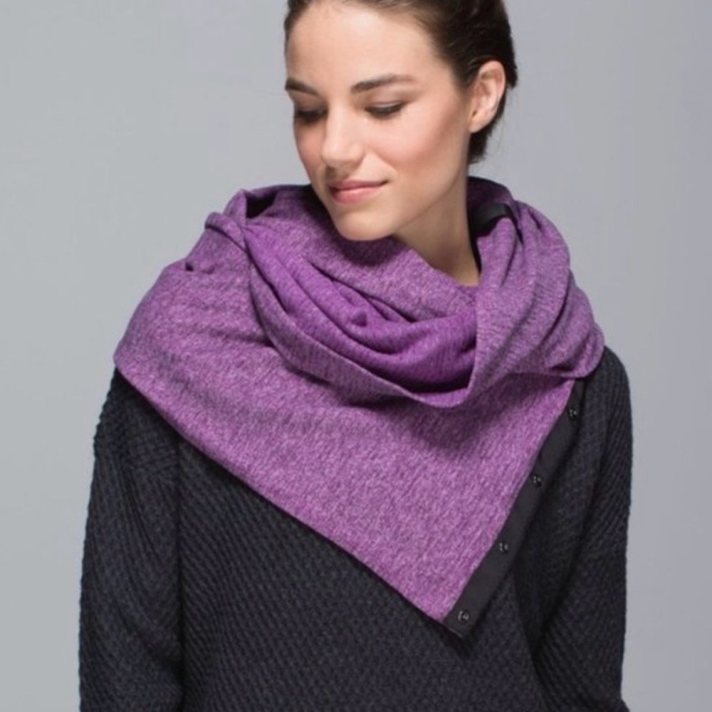 ***SOLD on WN****Lululemon Vinyasa scarf